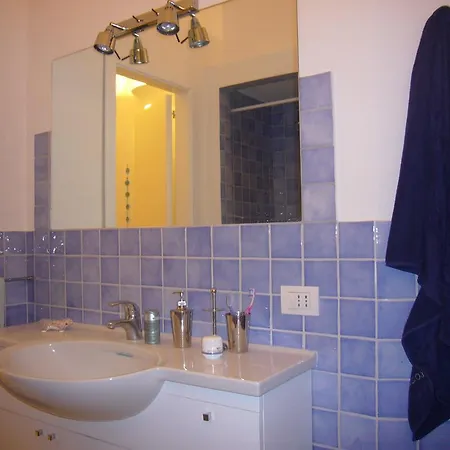Palazzo Serra Di Cassano Apartment *