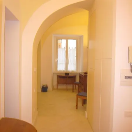 Apartment Palazzo Serra Di Cassano Naples