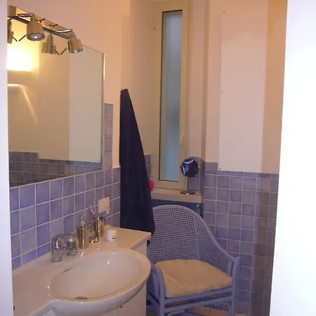 Palazzo Serra Di Cassano Apartment Naples
